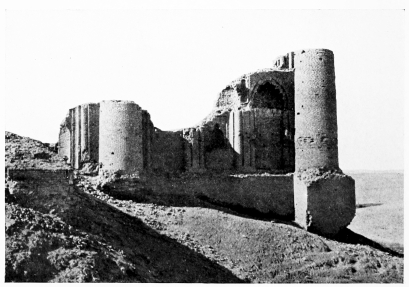 Fig. 144.—SÂMARRÂ, EL ’ASHIḲ, WEST END OF NORTH
FAÇADE.