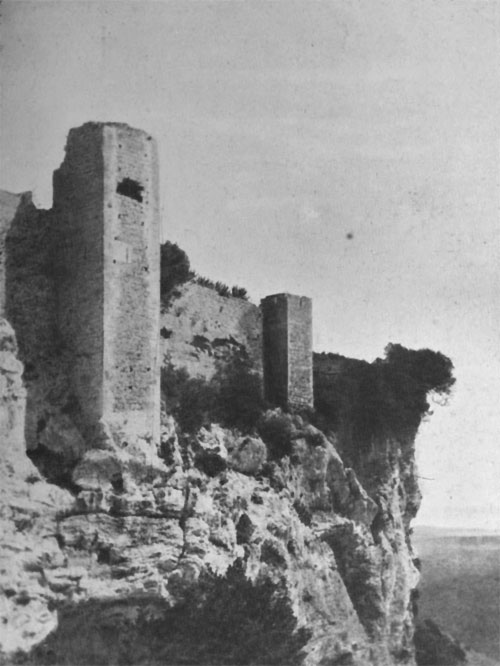 Santuiri Castle, Exterior